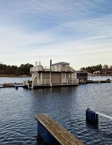 The Pearl Båthotell