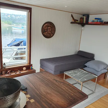 Botel The Pearl Fredrikstad